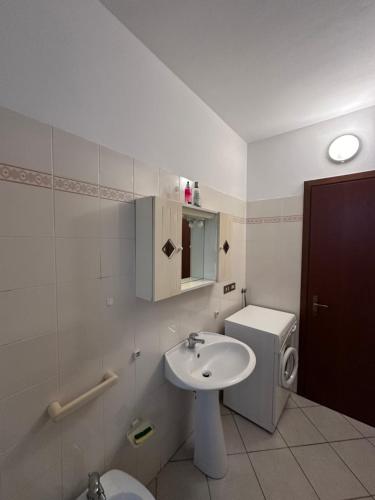 Ένα μπάνιο στο Dante4 Flat