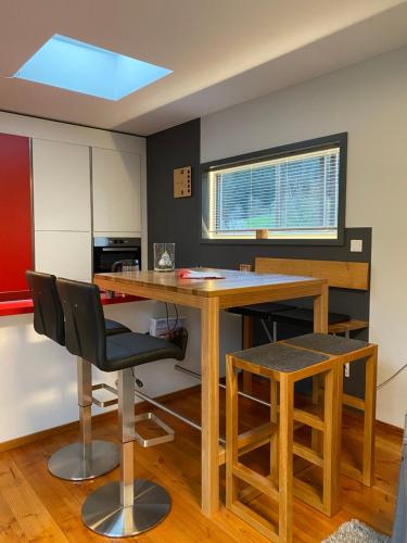 Φωτογραφία από το άλμπουμ του S-SUITE das Design-Ferienhaus im Schwarzwald σε Biberach