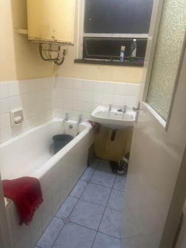 Phòng tắm tại Avenues One bedroom Flat