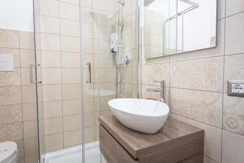 Un baño de BeB Sant' ELIA