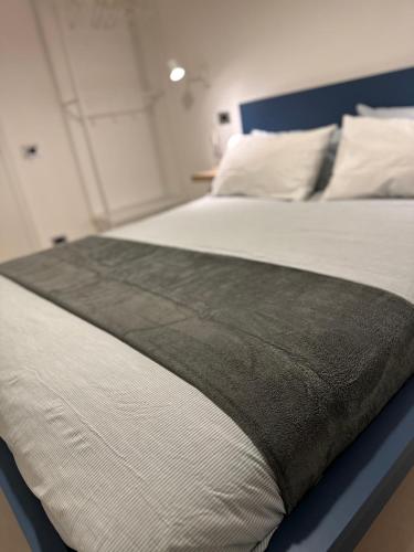 Katil atau katil-katil dalam bilik di Demar Apartments