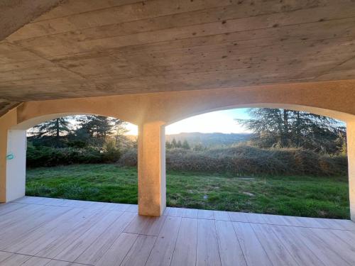 Fotografie z fotogalerie ubytování Maison de caractère rénové pour 15 personnes v destinaci Ussel