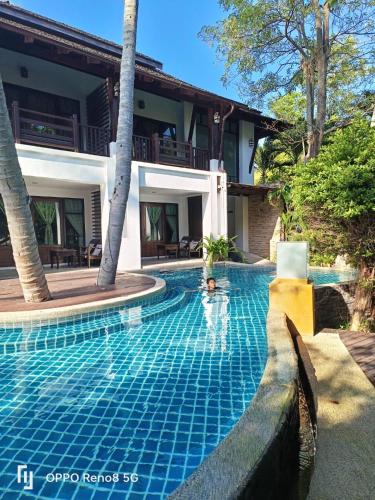 Bazén v ubytování Seashell Resort Koh Tao-SHA Plus nebo v jeho okolí