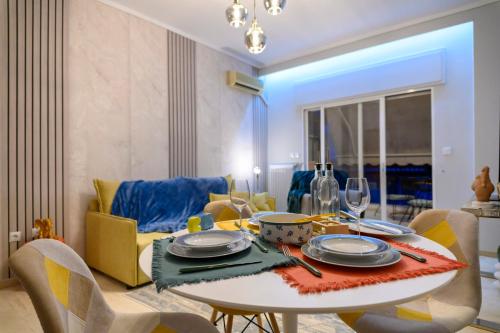 Serenity and 2 bedroom Luxury in Kalamaria
