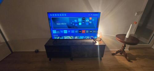 TV a/nebo společenská místnost v ubytování Haus Panorama mit Alpenblick