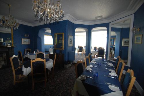 Headlands Hotelにあるレストランまたは飲食店