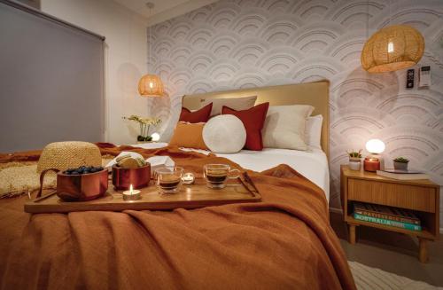 Katil atau katil-katil dalam bilik di Spacious Family Fun with SUV Hire, Games, Full Kitchen