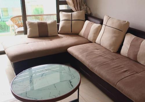 Le Carol spacious 3-bedroom apartment with common Pool