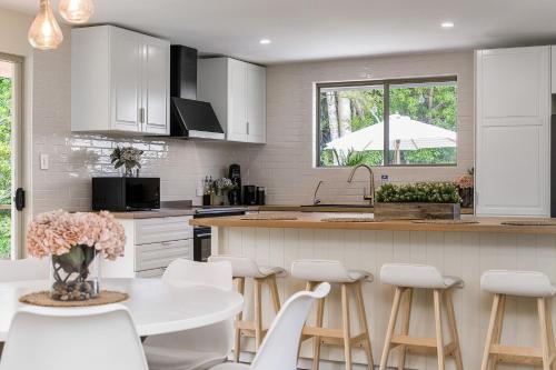 Η κουζίνα ή μικρή κουζίνα στο Nala House