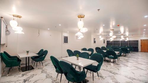 Χώρος καθιστικού στο Perfectstayz Premium Varanasi