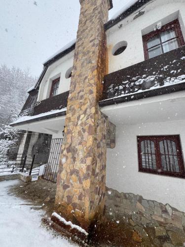 Vila Aurora , 50m od Gondole Brzece v zimě