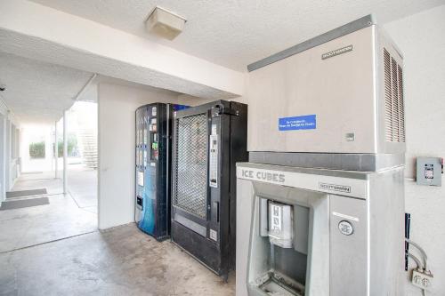 an empty room with a large machine in a building at Motel 6-Phoenix, AZ - East in Phoenix