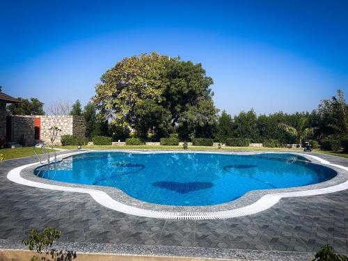 La alberca dentro o cerca de Jawai's Wildness Lodge