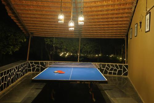 Πινγκ πονγκ στο Spree Maati Jungle Resort ή εκεί κοντά