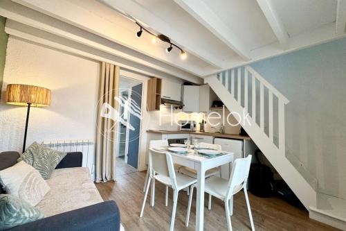 Maisonnette neuve - 700m des plages - Piscine