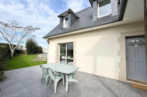 Photo de la galerie de l'établissement Maison de vacances tout confort 50m de la mer, à Ploemeur