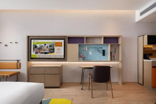 Kuchyň nebo kuchyňský kout v ubytování Home2 Suite by Hilton Chengdu Pengzhou