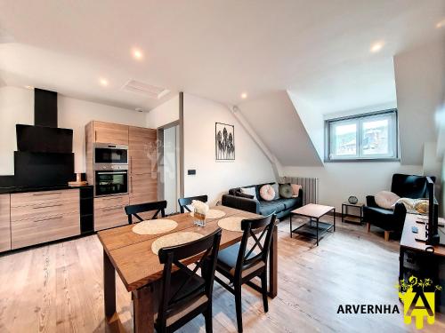 La Petite Hirondelle