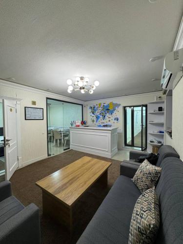 Kuchyň nebo kuchyňský kout v ubytování Registan Palace