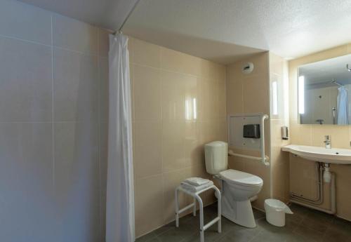 Koupelna v ubytování B&B HOTEL Amiens