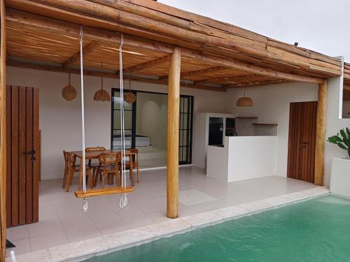 Bazén v ubytování Villa Fortuna - CANGGU #Puncak Bogor nebo v jeho okolí