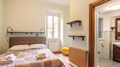 Ένα ή περισσότερα κρεβάτια σε δωμάτιο στο Marty House by Rentbeat