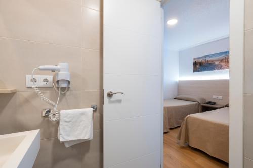 Koupelna v ubytování Hostal Pensimar