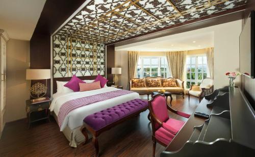 Foto da galeria de Fragrant Nature Kochi - A Five star Classified Hotel em Cochin