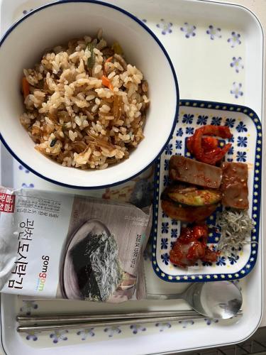 Đồ ăn tại/gần nhà trọ