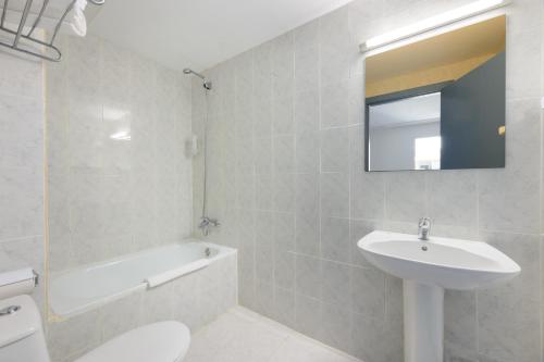 Foto Vibra Calima Apartamentos - Adults only 2