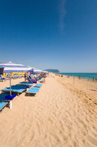 Pantai di atau dekat dengan aparthotel ini