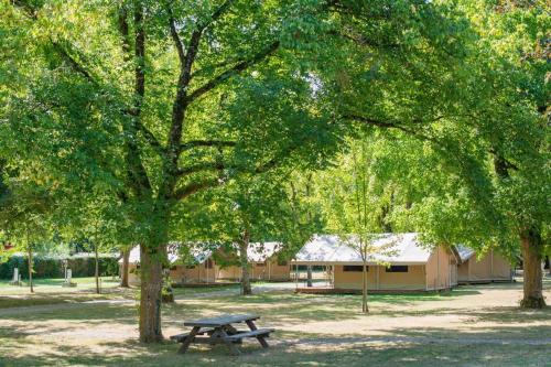 Φωτογραφία από το άλμπουμ του Camping Onlycamp L'Argenté σε Condom