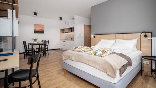 Zamoyskiego, Sun & Snow