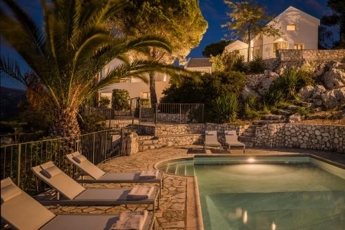 Bazén v ubytování 360ᵒ Luxury Residences nebo v jeho okolí