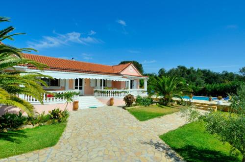 Villa Halikounas
