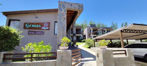 Φωτογραφία από το άλμπουμ του Gemas Apart σε Villa Yacanto