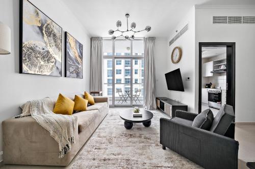 Newly-furnished 1BR at DEC Tower 2