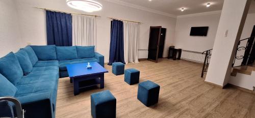 Телевизор и/или развлекательный центр в Gihon Royal Villas Dilijan