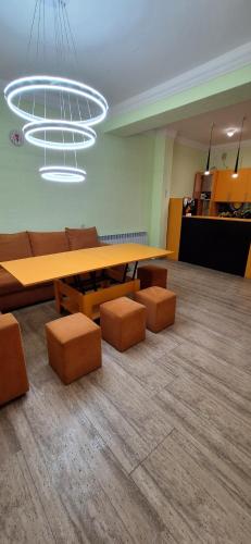 Гостиная зона в Gihon Royal Villas Dilijan