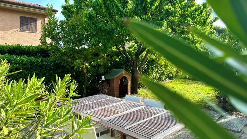 Gallery image of Sirolo, trilocale con giardino - S336 in Sirolo