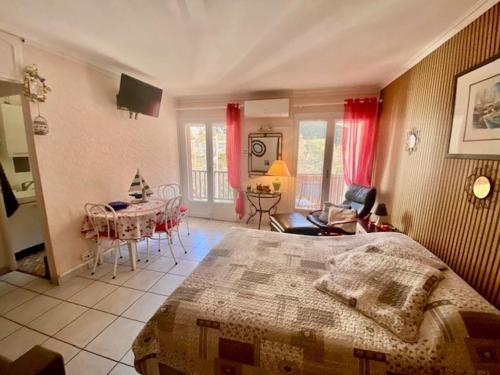 Posteľ alebo postele v izbe v ubytovaní Loratori La Felicadad Cures & Vacances