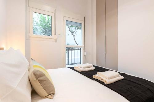2 Bedroom Apt with Secret Garden In The heart Of Athens