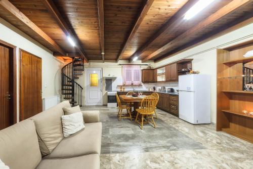 Borsalino Studios & Apartments