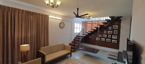Χώρος καθιστικού στο 3 BHK Mrudgandh Villa, Dapoli Near Tamastirth Beach