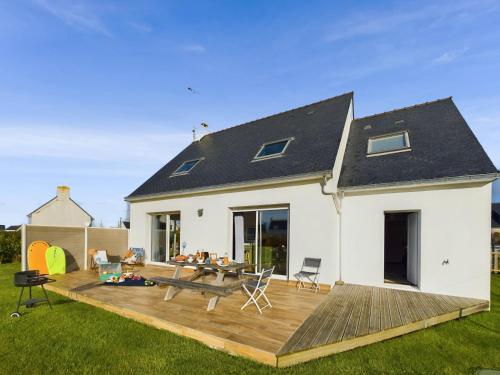 À 300m de la côte sauvage, maison familiale pour 8