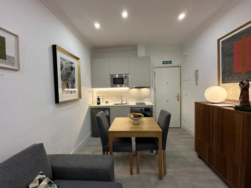 For You Rentals Glorieta de Bilbao apartment TEMPORAL EGU42