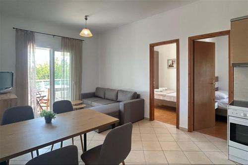 Artemis House Nikiti 2 bedrooms 6 guests
