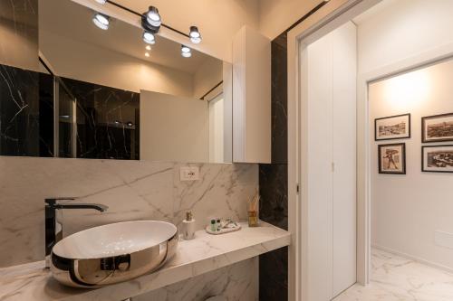 Koupelna v ubytování Apartament Exclusive,vicino metro Bengasi Torino