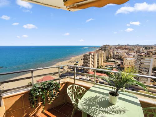 Vitvi Fuengirola -- Ronda3-Planta 16-King Size Bed