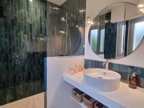 Koupelna v ubytování CAP MARIN DE LANCIEUX charmante et spacieuce à 50 m de la plage